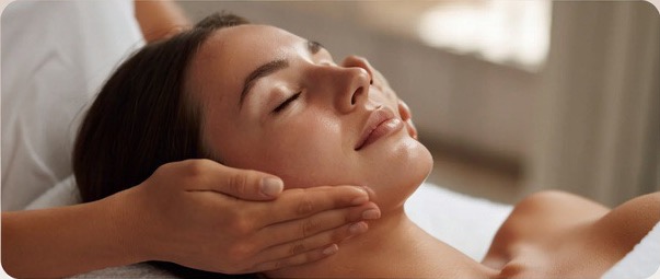 Natural facial rejuvenation massage
